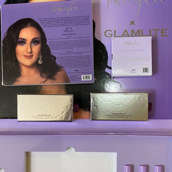 Mikayla Glamlite Make Up and Lashes Set - Picture 12 of 16